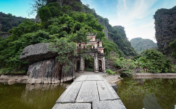 Ninh Binh Day Trip: Hoa Lu-Trang An/Tam Coc-Mua Cave-Cycling-Boat - Key highlights to expect on this Ninh Binh day trip