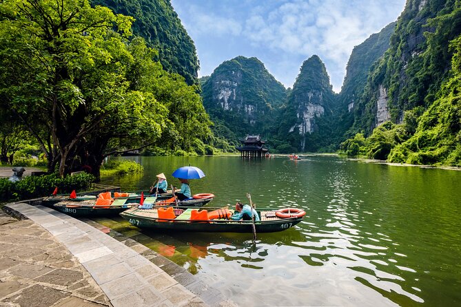 Ninh Binh Day Trip: Hoa Lu-Trang An/Tam Coc-Mua Cave-Cycling-Boat - Mua Cave 500 steps: Ngoa Long Mountain viewpoint without drama