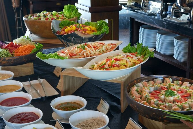 Paradise Elegance Cruise 2 days 1 night Halong Bay Tour - Evening On Board: Cooking Demonstration And Squid Fishing