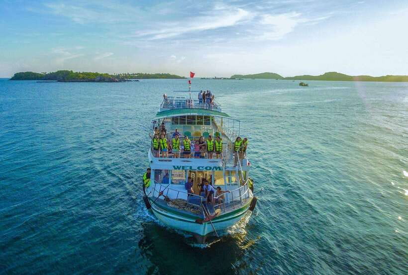 Phu Quoc: Cable Car Ride and 3 Islands Boat Tour with Lunch - Island stop for snorkeling: Xuong or Gam Ghi and what you should expect