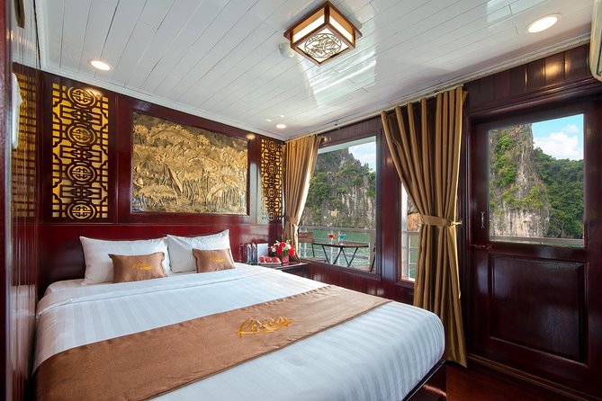 Renea Cruises - BEST Small Boat in Bai Tu Long & Halong Bay - Guides and the pacing: why the experience feels organized