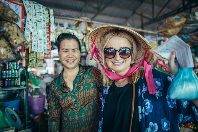 Saigon Night Bites on Foot: Local Vendors, Stories & Sweet Finish - Stop-by-stop: what you actually taste and why each part matters