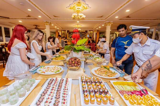Saigon River Dinner Cruise: Buffet, Set Menu, Fine Dining (3hrs) - Entertainment and guide style: what makes the evening feel special