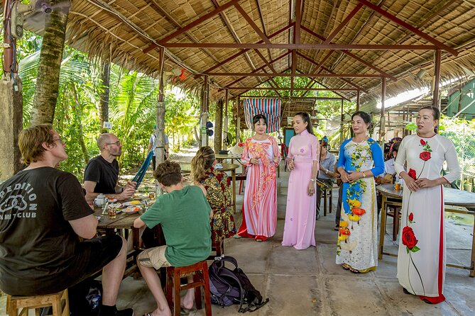 Small-Group Mekong Delta Day Trip: Boat Ride, Cottages & Pagoda - Lunch at Lang Xanh: A 5-Course Riverside Meal Plus Snacks That Actually Matter