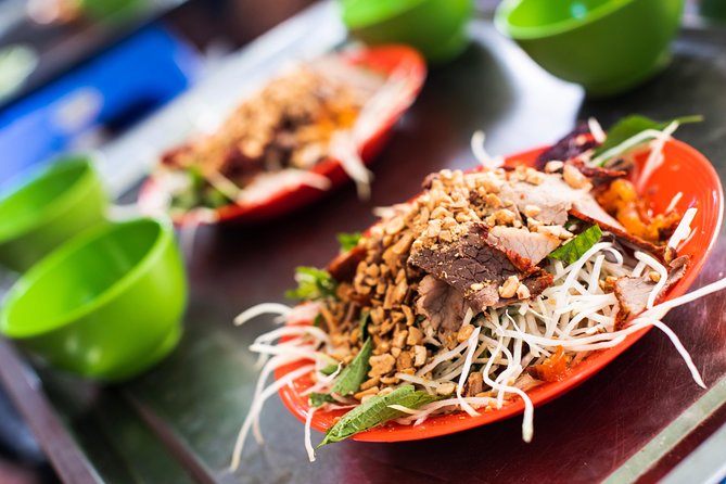 Tasting 8 Different Hanoi Street Foods at Noon Time - Egg Coffee, Rice Wine, and Local Beer: Drinks You’ll Want to Taste (and Time)