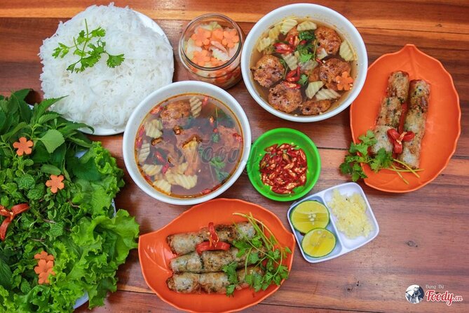 Walking Street Food Tour in Hanoi and Train Street - Meeting at 44 P. Hàng Bông: Start Smart, Stay Calm